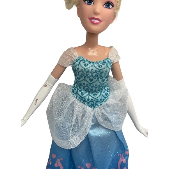 2015 Hasbro Disney Princess CINDERELLA Royal Shimmer Fashion Doll - Picture 5 of 14